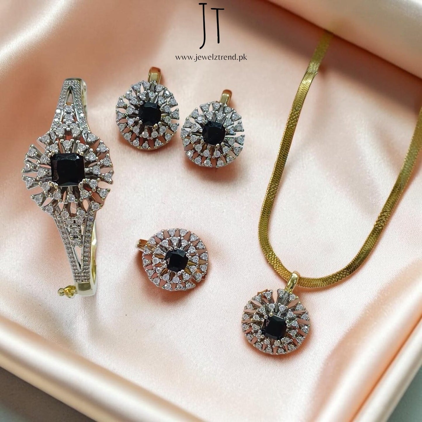 Aura Diamond Look Set