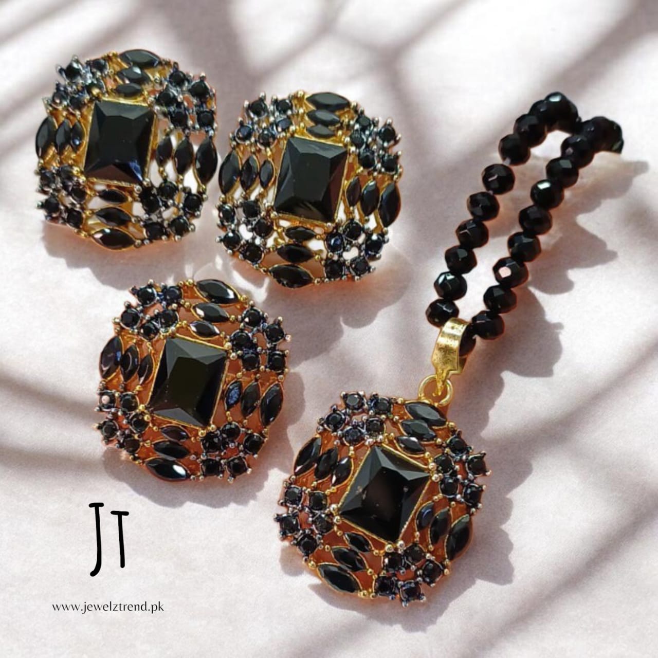 Rising Sun: Locket Set