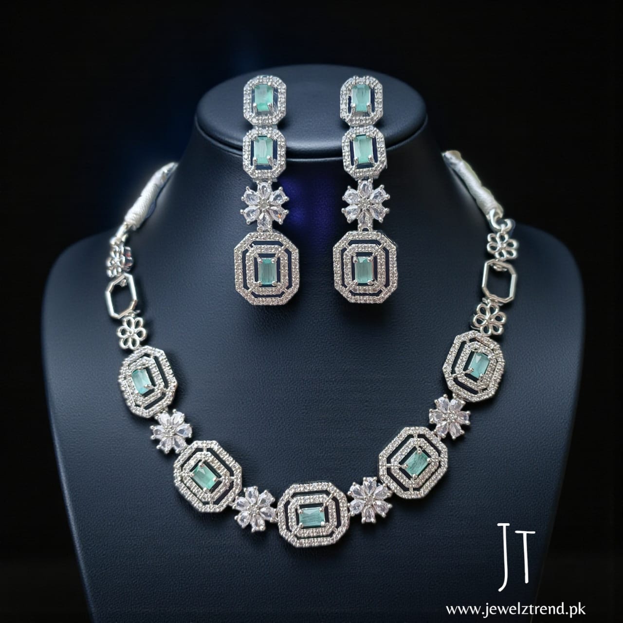 Glowing Grace: Necklace Set