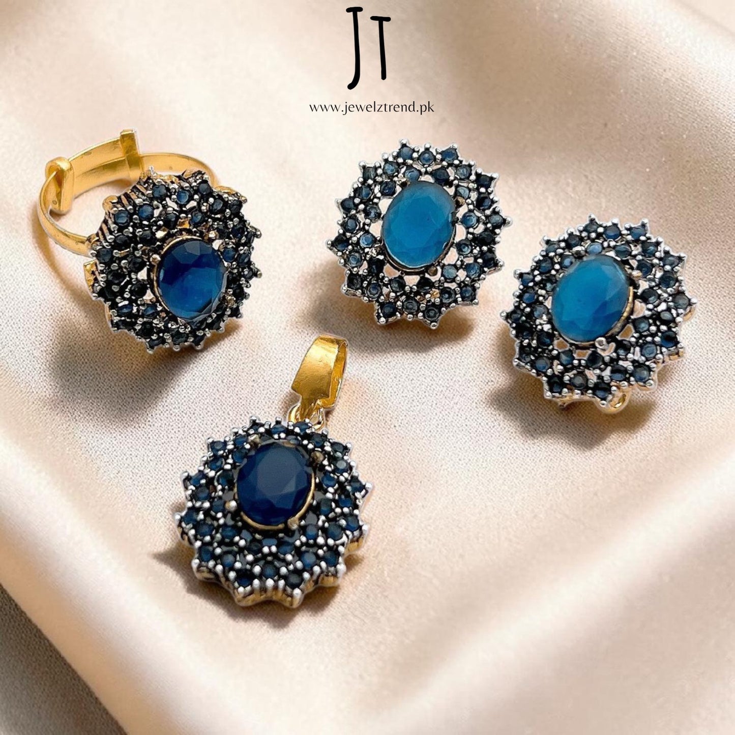 Ever Shine Jurao: Locket Set