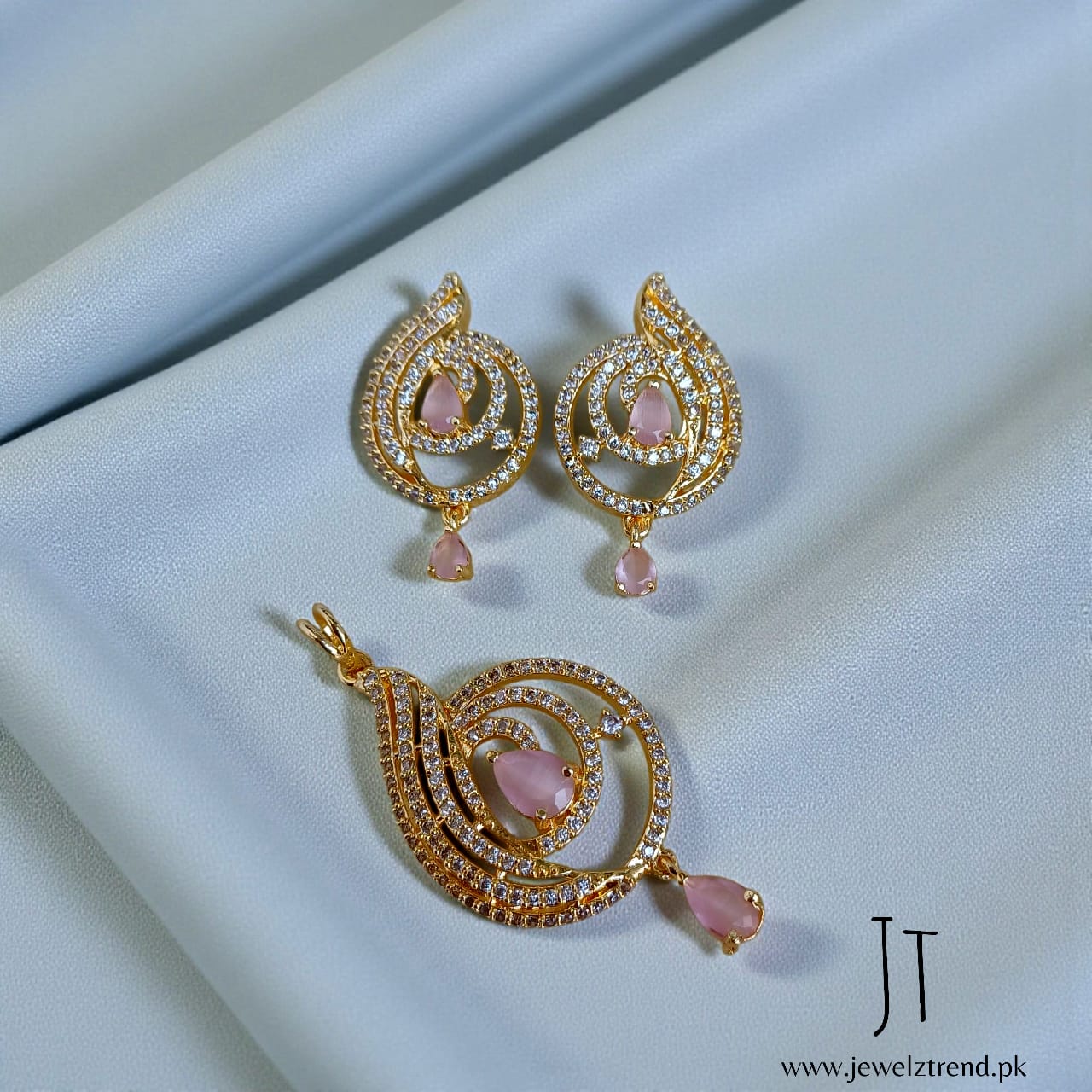 Dew Drop Freshness: American Diamonds