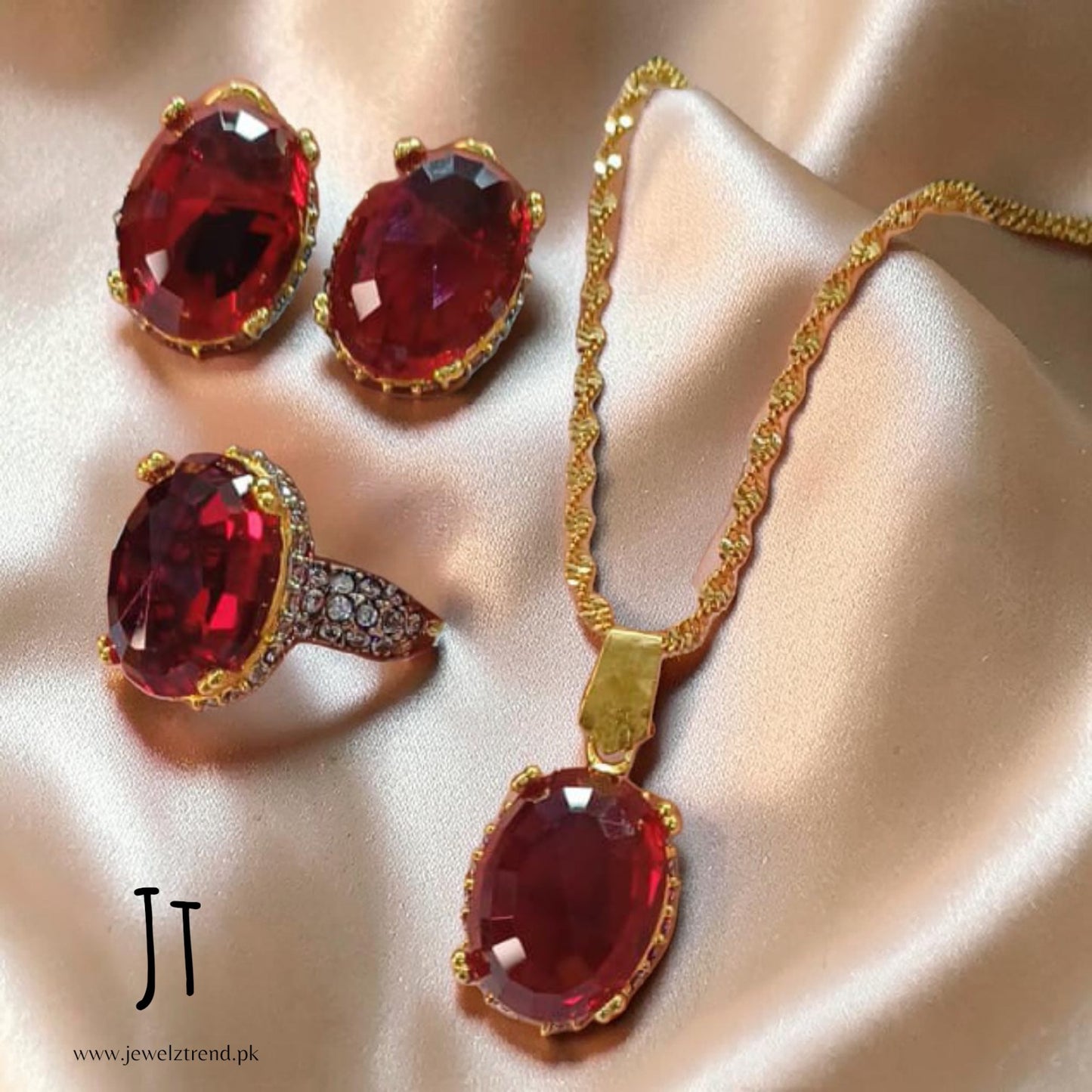 Premium Series 1089: Locket Set