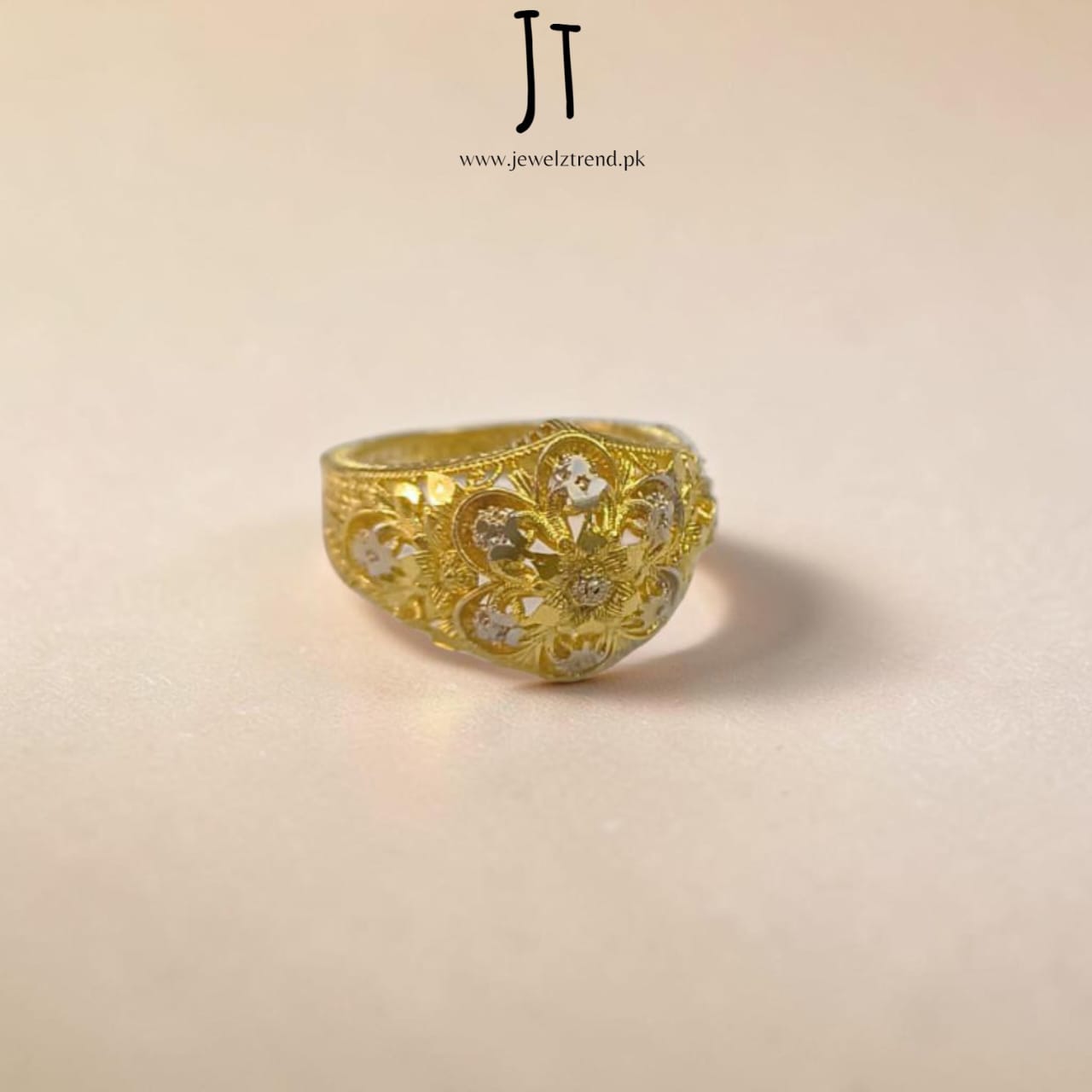 Gold Look ring: RP