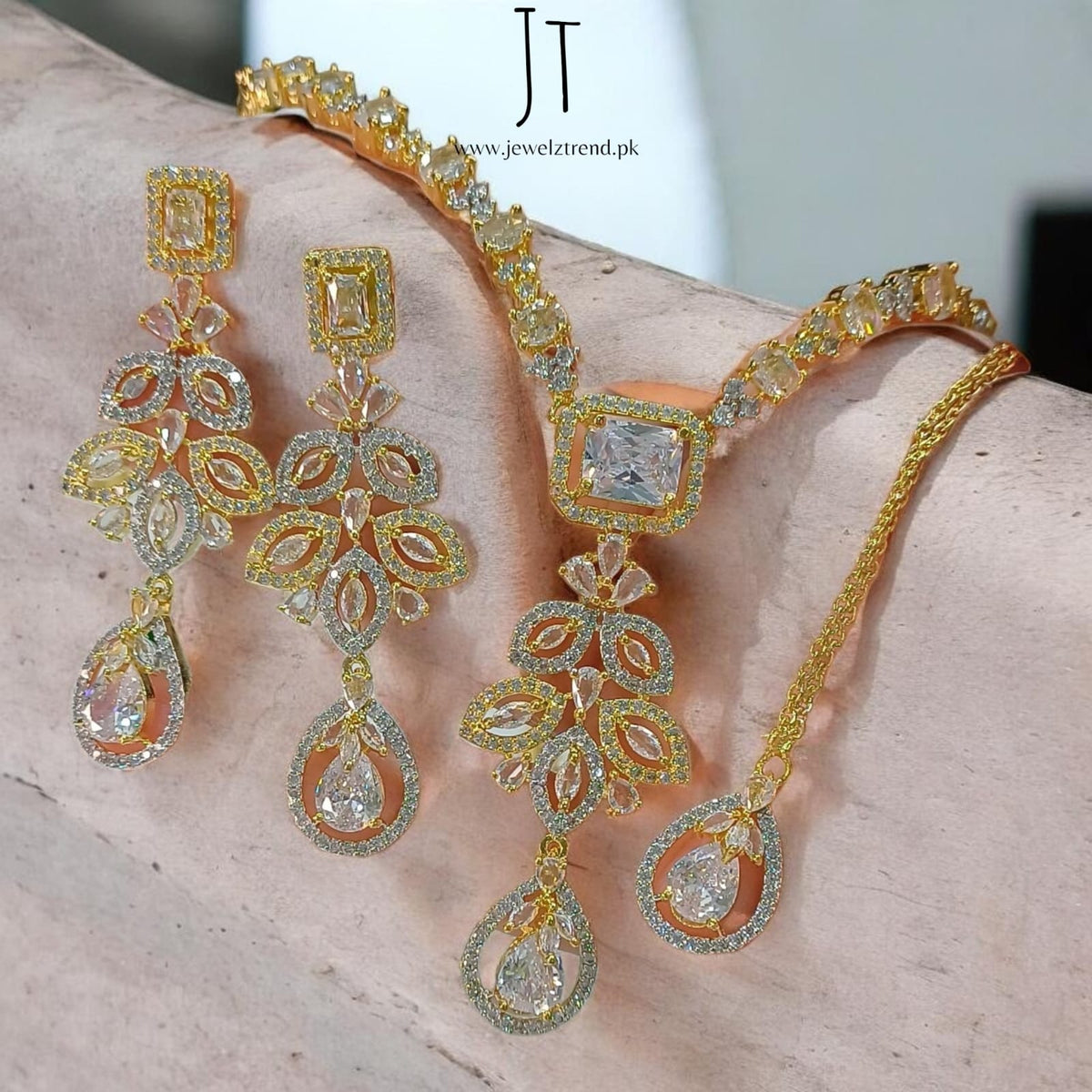 Glam AD Gold: Necklace Set