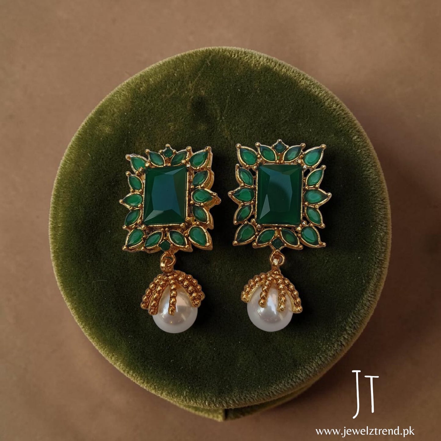 Chamak: Earrings