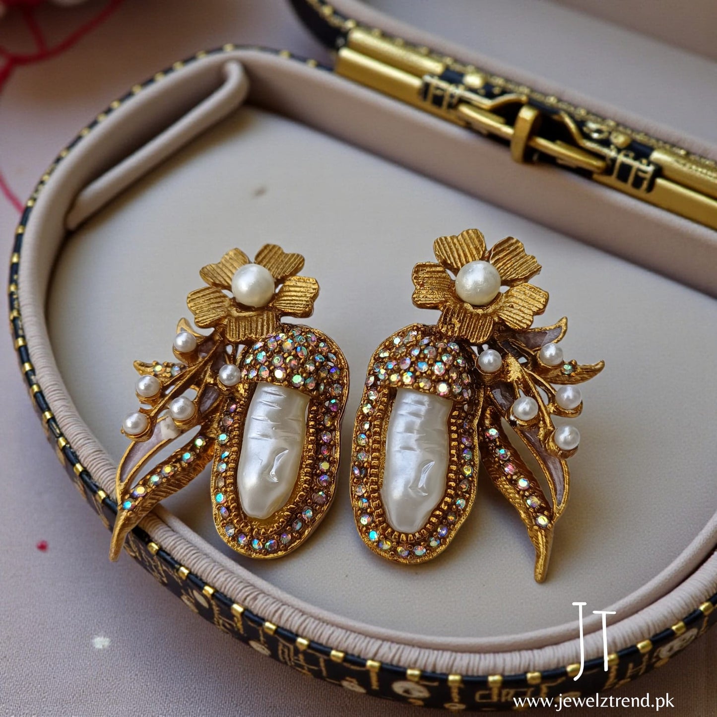 Floral Story: Turkish Tops