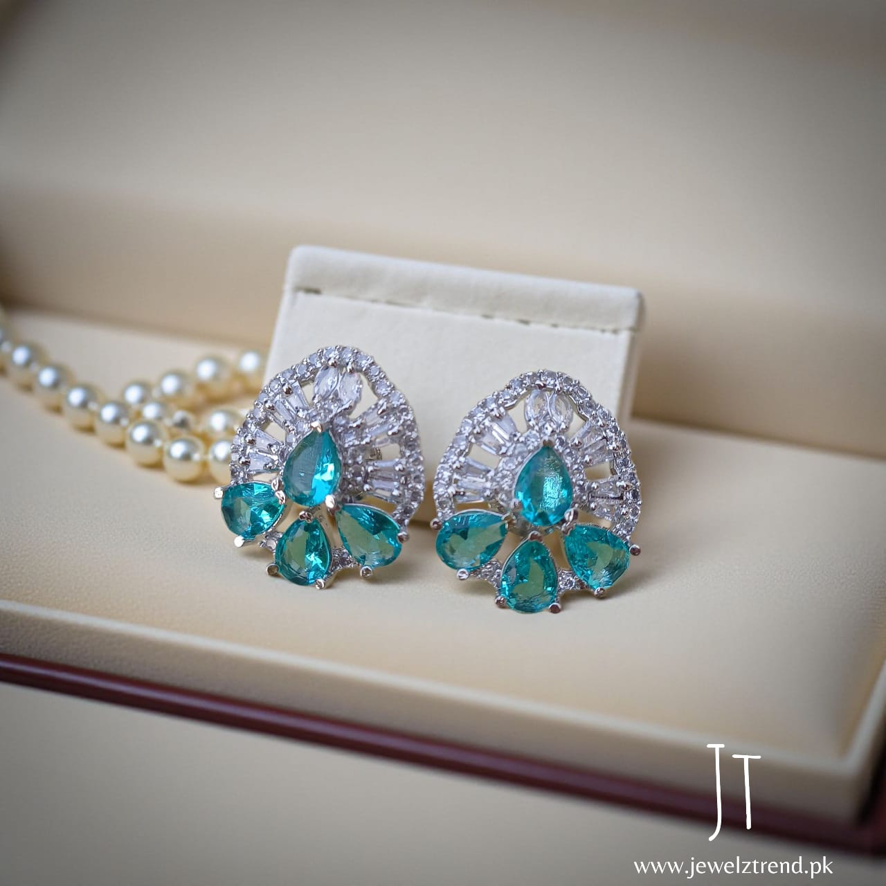 Silver Drop Shine: Tops