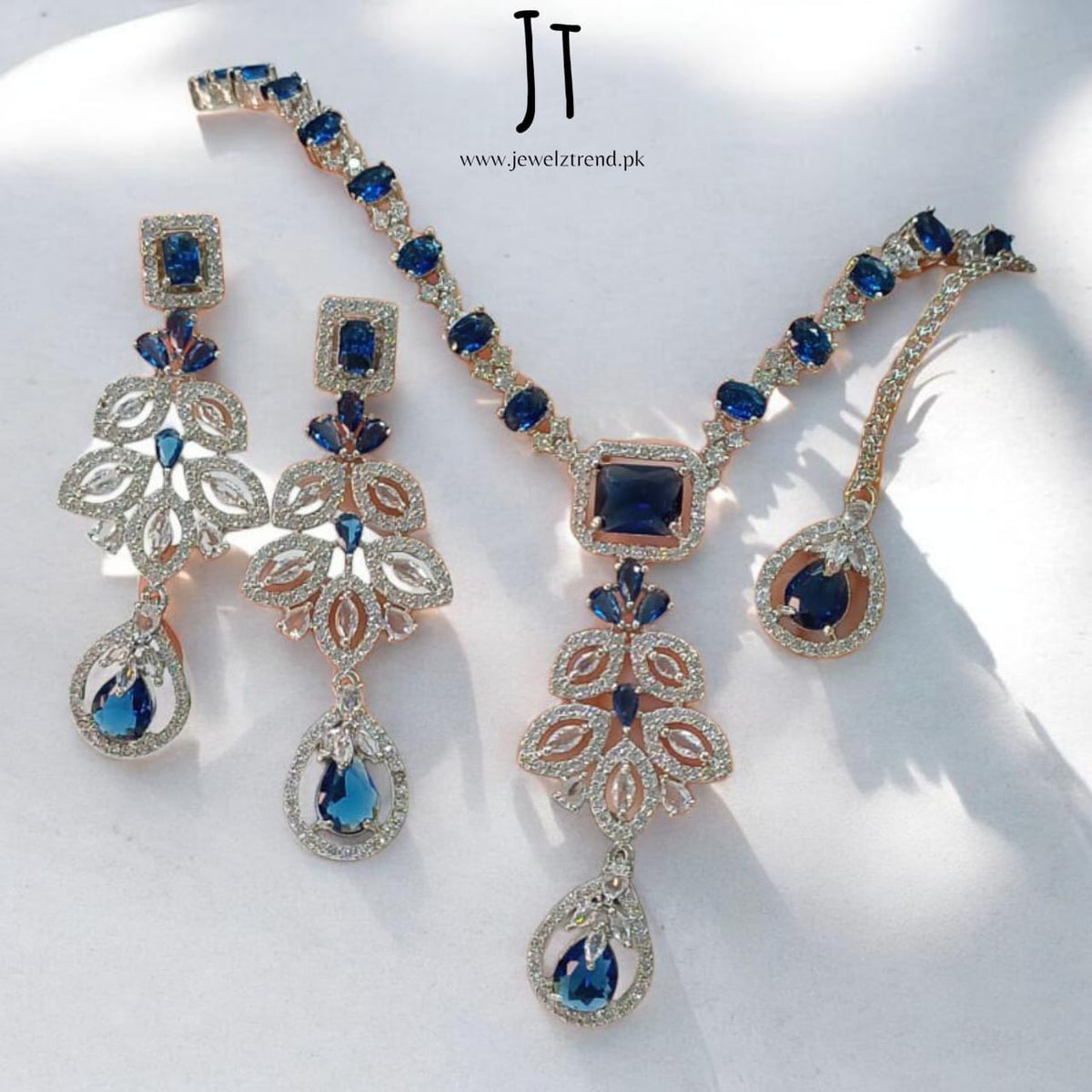 Glam AD Necklace Set