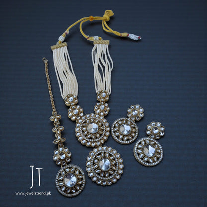 Shan e Bismal: Kundan Choker Set